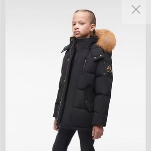 Unisex Moose Knuckle Jacket (Kids L)